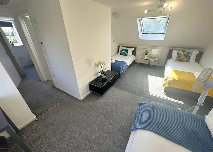 Panorama House, Modern 3-Bedroom Apartment 3, Oxford