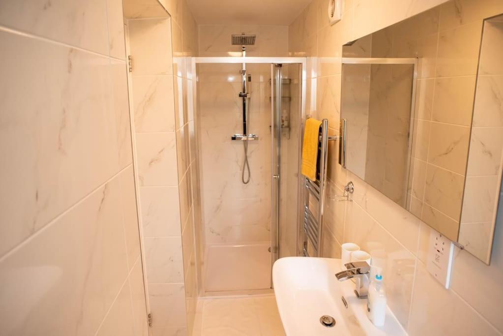 Panorama House, Modern 3-bedroom 3, Oxford * Kidlington